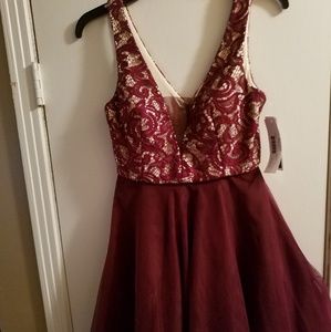 Short  Maroon Prom dress